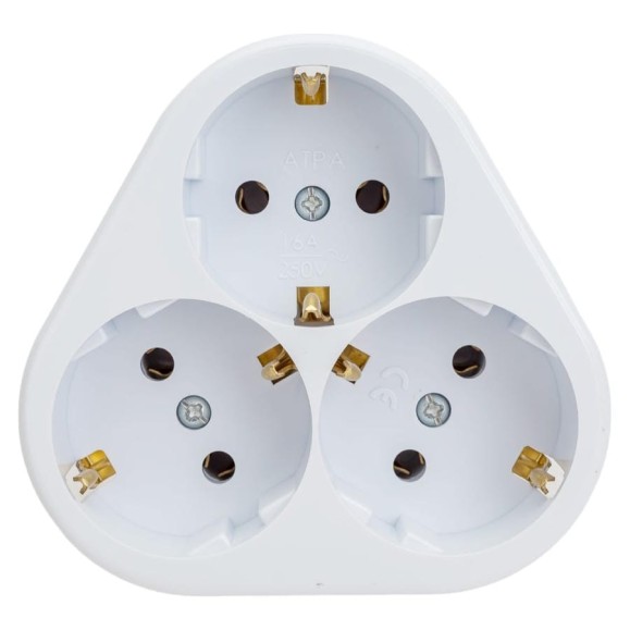 Трехместная розетка SVET РС16-5301 SV0302-0025