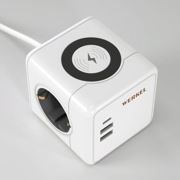 Розеточный блок WERKEL 3-местный + 3 USB + беспроводная зарядка a066454