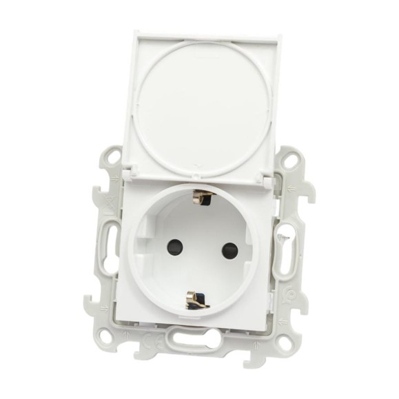 Розетка Simon 2К+З Schuko IP44, белый 2450448-030 Розетка Simon 2К+З Schuko IP44, белый 2450448-030
