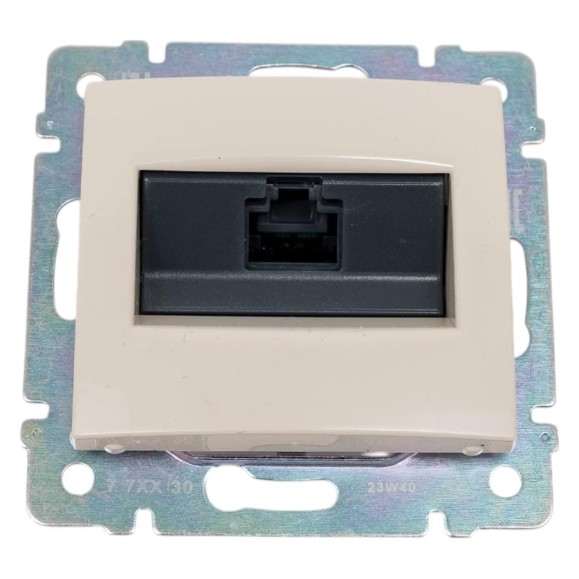 Розетка компьютерная RJ45 категория 5e UTP Valena с захватами слоновая кость Legrand 695624 Розетка компьютерная RJ45 категория 5e UTP Valena с захватами слоновая кость Legrand 695624