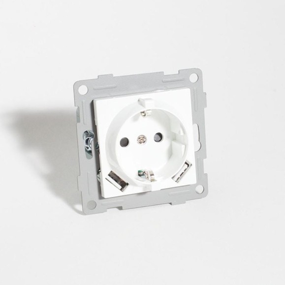 Розетка электрическая SPL 2К+З/2xUSB A, 125-250V (белый) 205004 Розетка электрическая SPL 2К+З/2xUSB A, 125-250V (белый) 205004