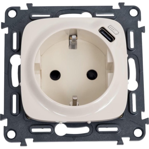 Розетка комбинированная Legrand Valena ALLURE 2К+З, 16А, ~250В, со встроенным зарядным устройством, USB C 15А 5В, с лицевой панелью, слоновая кость 753006