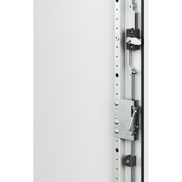 Компактный корпус DKC RAM fit без боковых вырезов, ВхШхГ 2000х450х300 мм R6NFW204530 Компактный корпус DKC RAM fit без боковых вырезов, ВхШхГ 2000х450х300 мм R6NFW204530