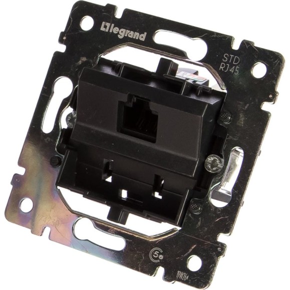 Розетка Legrand компьютерная RJ45 категория 5e UTP Legrand Valena с захватами белый 774230