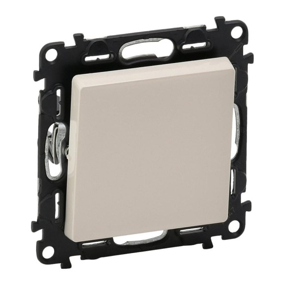 Переключатель Legrand Valena Life 10АХ 250 В с лицевой панелью слоновая кость Leg 752506