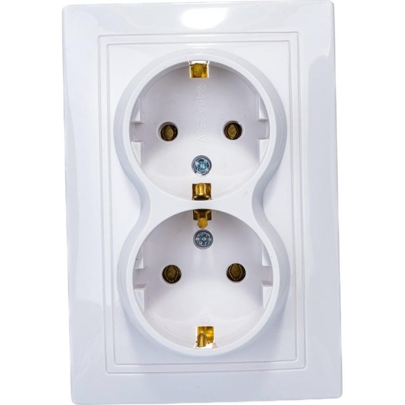 Розетка Smartbuy 2-местная с заземлением 16А белая, керамика Венера SBE-01w-16-S2-Z-c Розетка Smartbuy 2-местная с заземлением 16А белая, керамика Венера SBE-01w-16-S2-Z-c