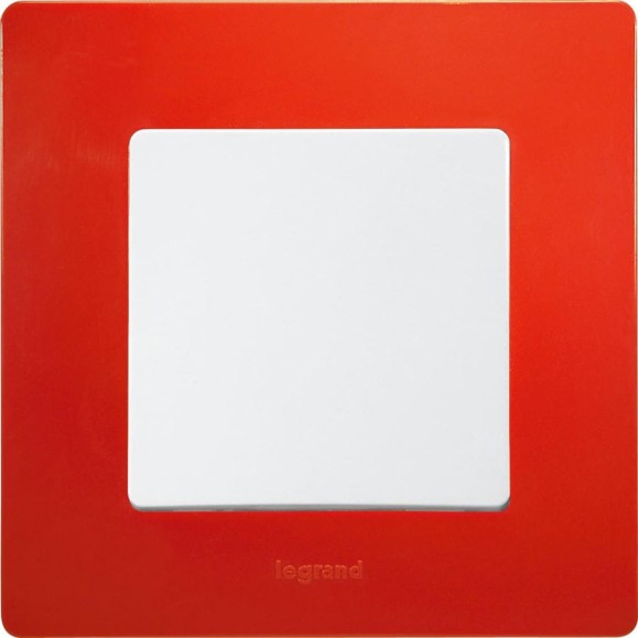 Рамка Legrand Etika 1 пост красный Leg 672531 Рамка Legrand Etika 1 пост красный Leg 672531